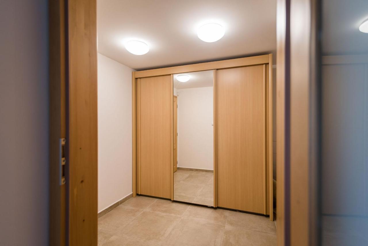 Ayni Apartman سيميلي المظهر الخارجي الصورة